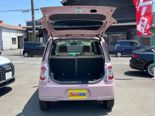 自社ローン実績１０００台以上！全国配車可能☆整備工場完備☆女性スタッフ対応☆全国故障対応
